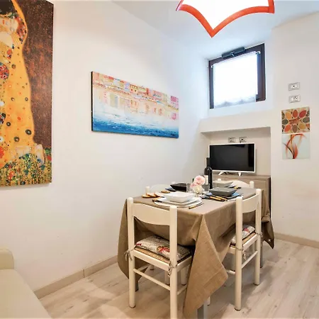 아파트 Casa Angerin 2 *